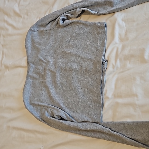 Gray Long Sleeve Crop Top Size L - Picture 2 of 6